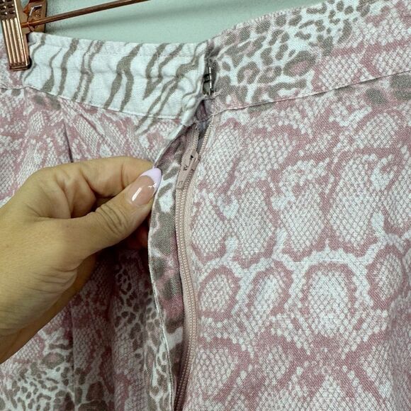 JOHNNY WAS WORKSHOP | Jayla Linen Pink Animal Print Shorts Women’s Size Medium - Picture 7 of 12